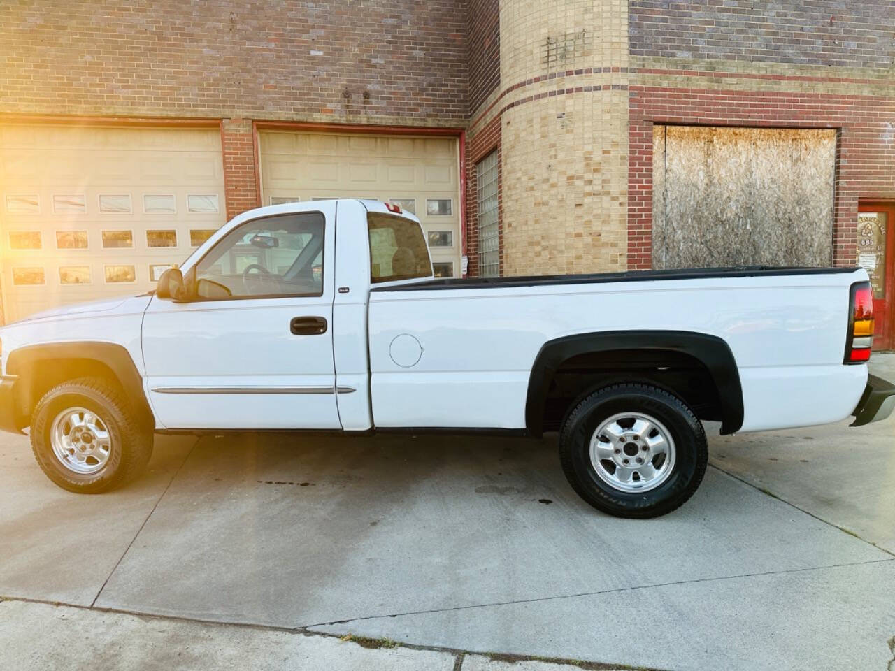 2004 GMC Sierra 1500 for sale at American Dream Motors in Winchester, VA