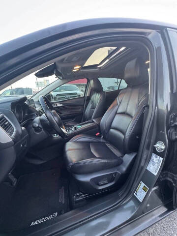 2018 Mazda MAZDA3 Touring