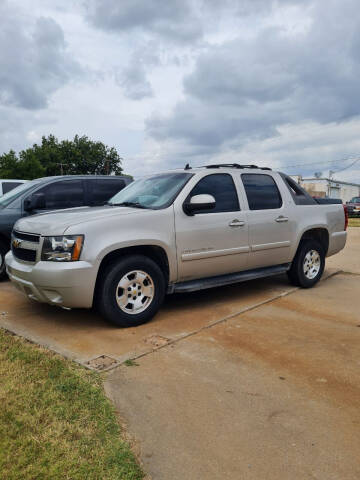 2007 Chevrolet Avalanche for sale at ADVANTAGE AUTO SALES in Enid OK