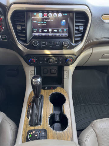 2017 GMC Acadia Denali