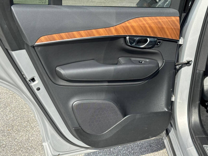 2025 Volvo XC90 B6 Plus Bright Theme 7P