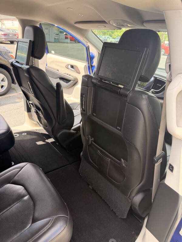 2018 Chrysler Pacifica Touring L Plus