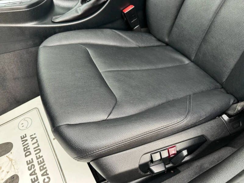 2014 BMW 3 Series 320i