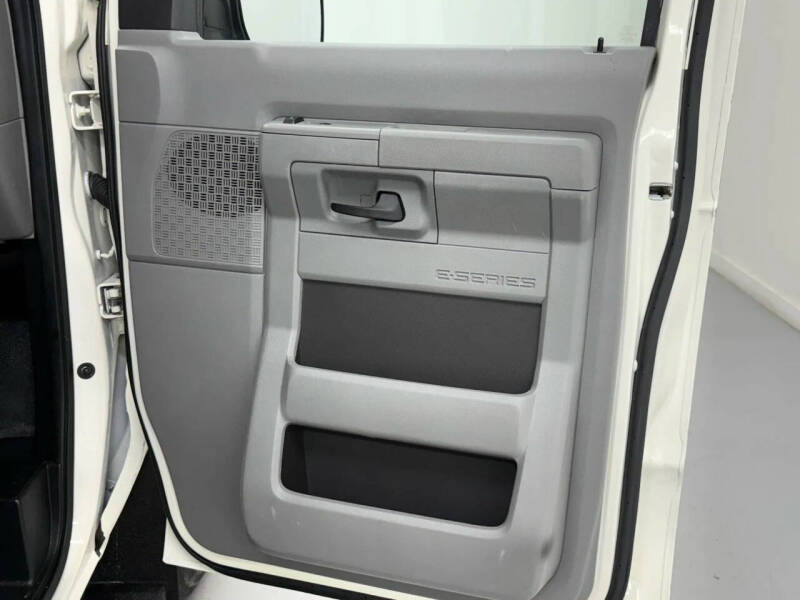 2014 Ford E-Series E-150