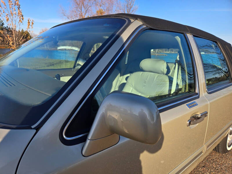 1997 Lincoln Town Car Executive