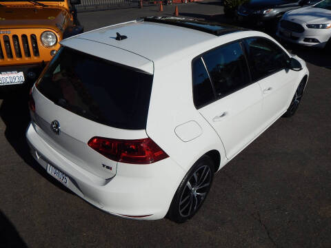 2016 Volkswagen Golf TSI SE
