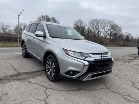 2020 Mitsubishi Outlander for sale at InstaCar LLC in Independence MO