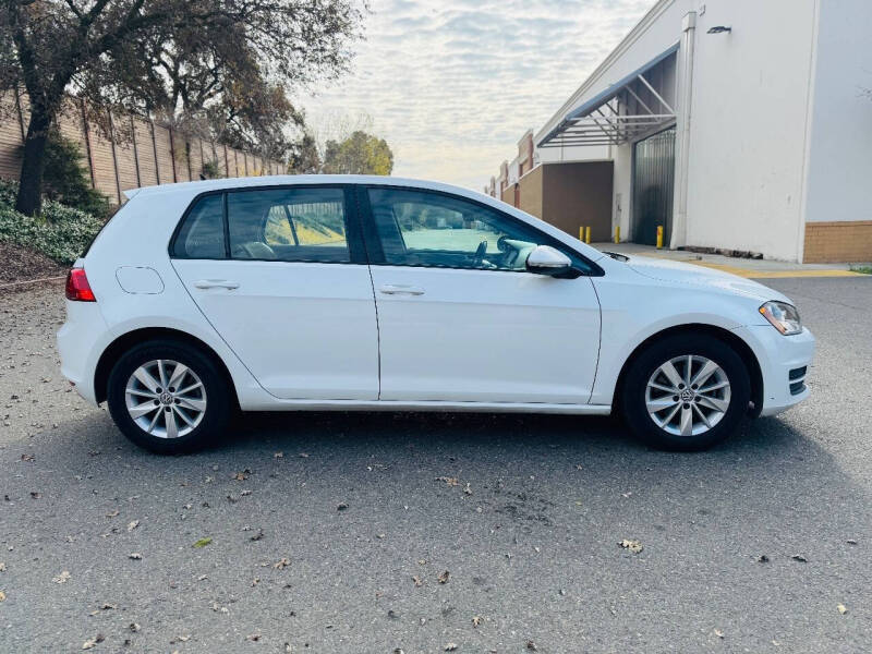 2017 Volkswagen Golf TSI S