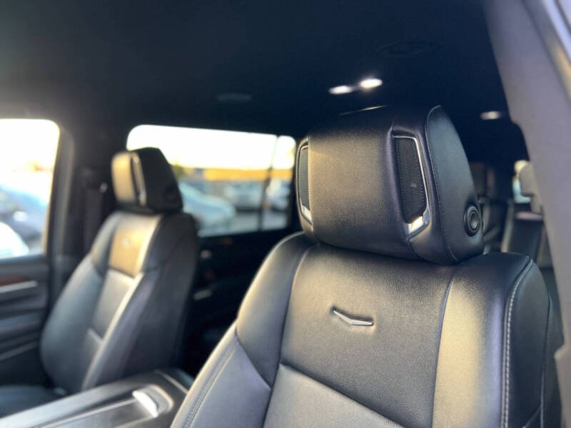 2022 Cadillac Escalade ESV Luxury