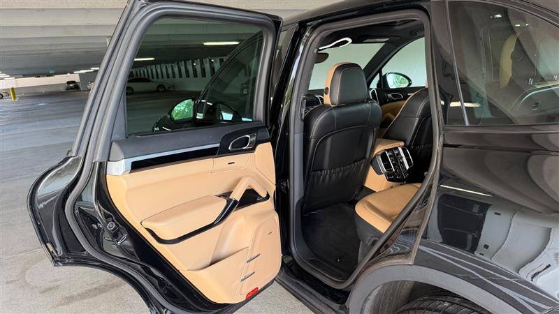 2016 Porsche Cayenne S
