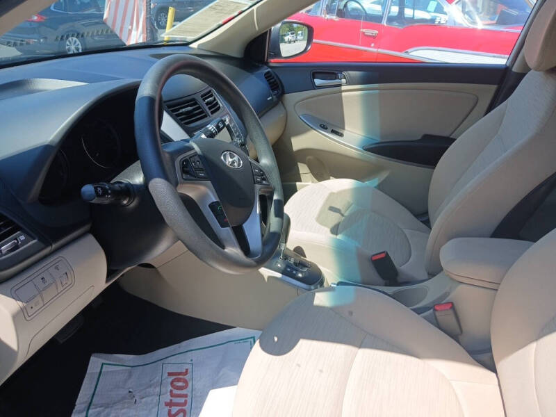 2017 Hyundai Accent Value Edition