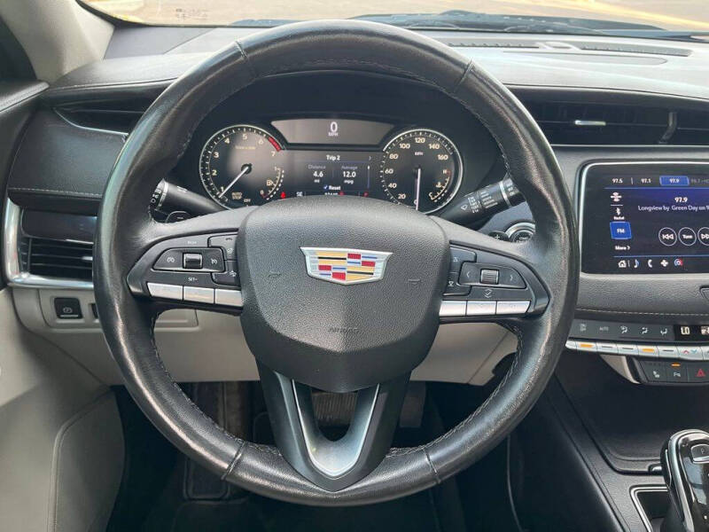 2020 Cadillac XT4 Luxury