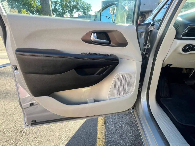 2018 Chrysler Pacifica Touring L