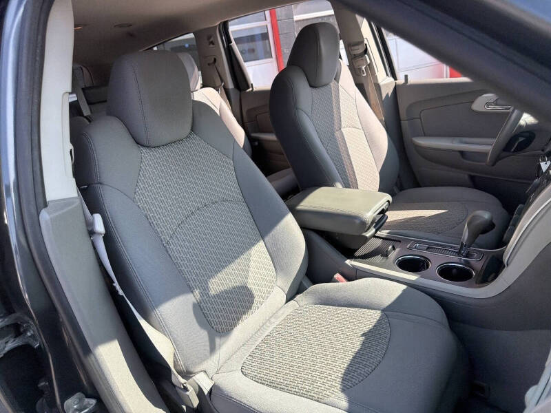 2012 Chevrolet Traverse LS