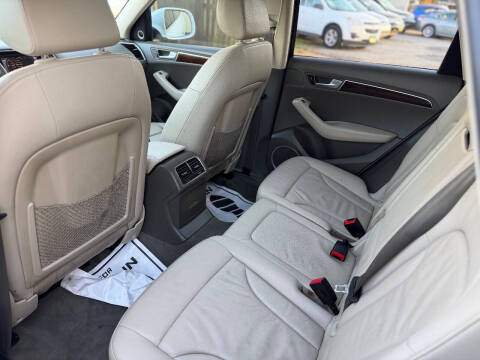 2012 Audi Q5 2.0T quattro Premium Plus