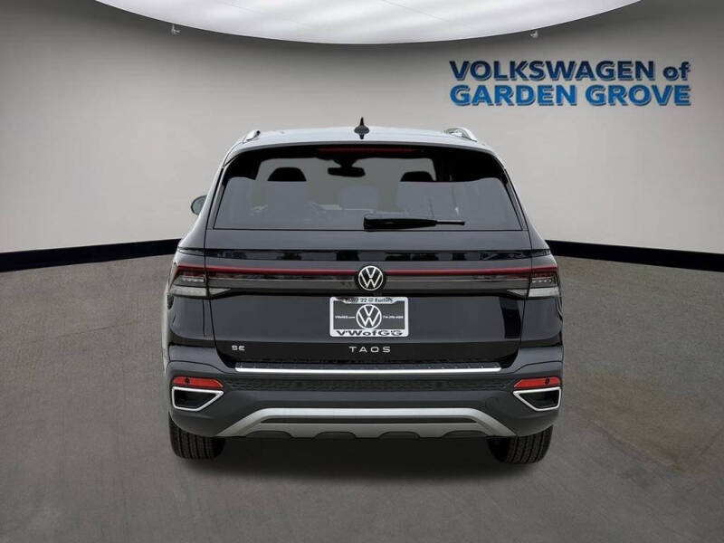 2025 Volkswagen Taos SE