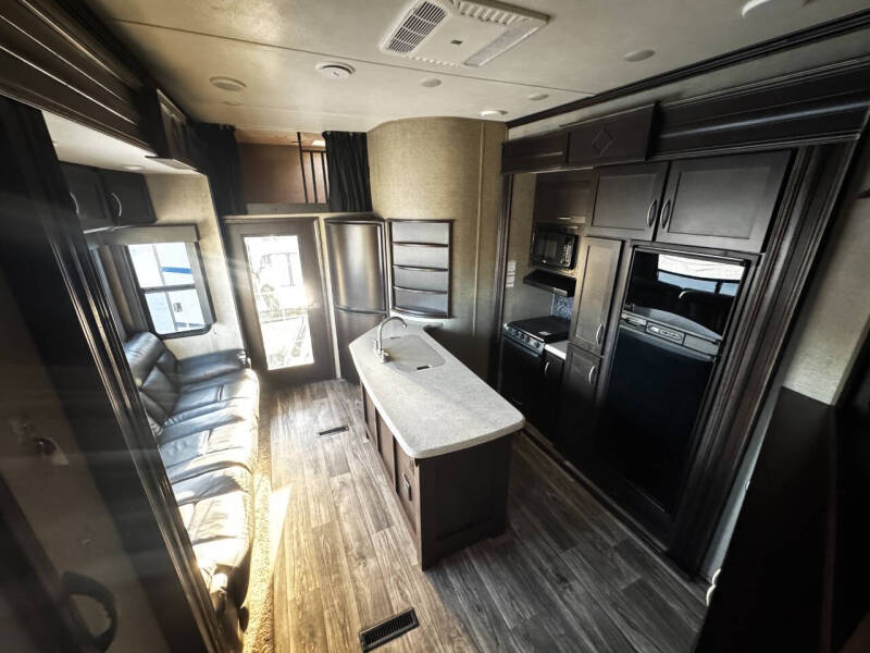 2017 Keystone RV Carbon