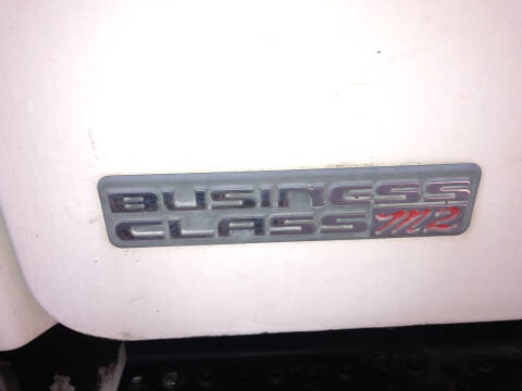 2005 Freightliner M2 106