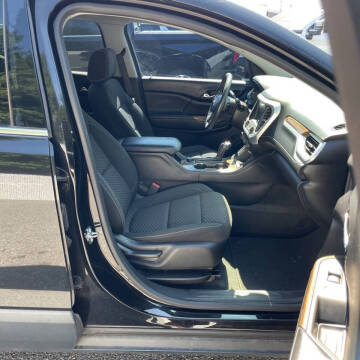 2017 GMC Acadia SLE-2