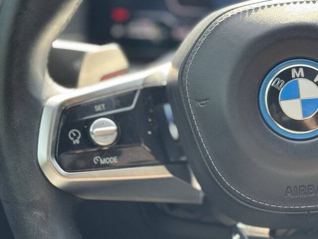 2024 BMW 7 Series 750e xDrive