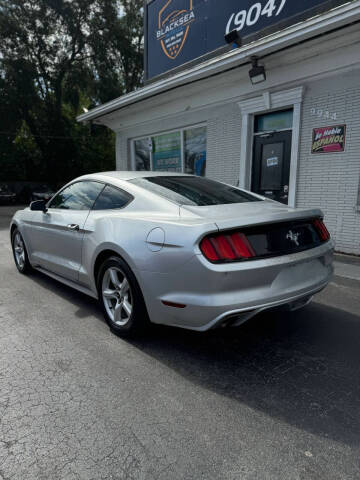 2017 Ford Mustang V6