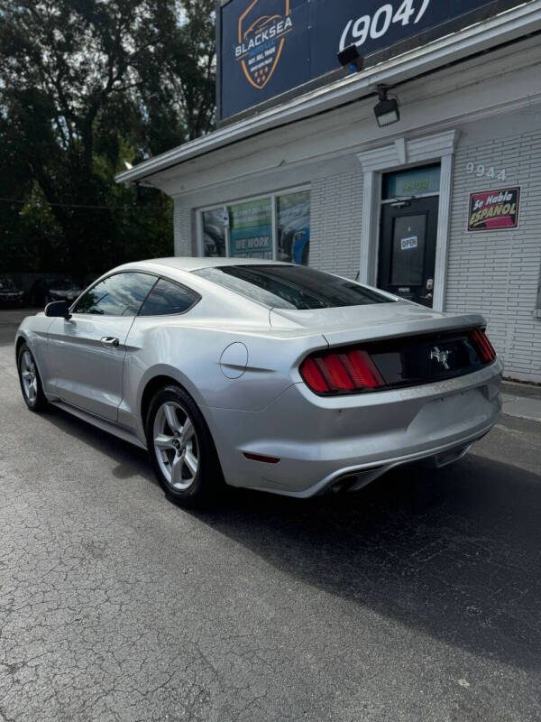 2017 Ford Mustang V6
