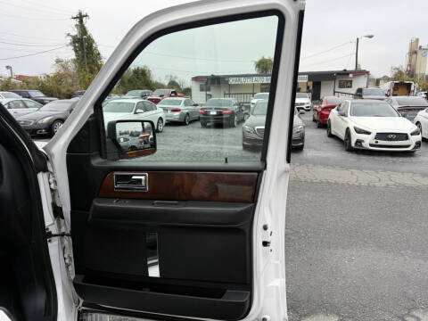 2017 Lincoln Navigator L Select