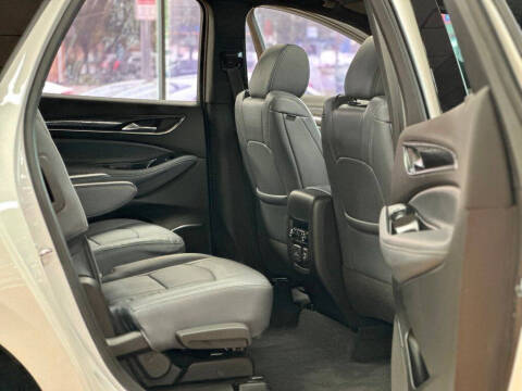 2022 Buick Enclave Essence