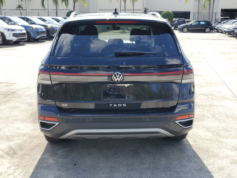 2025 Volkswagen Taos SE