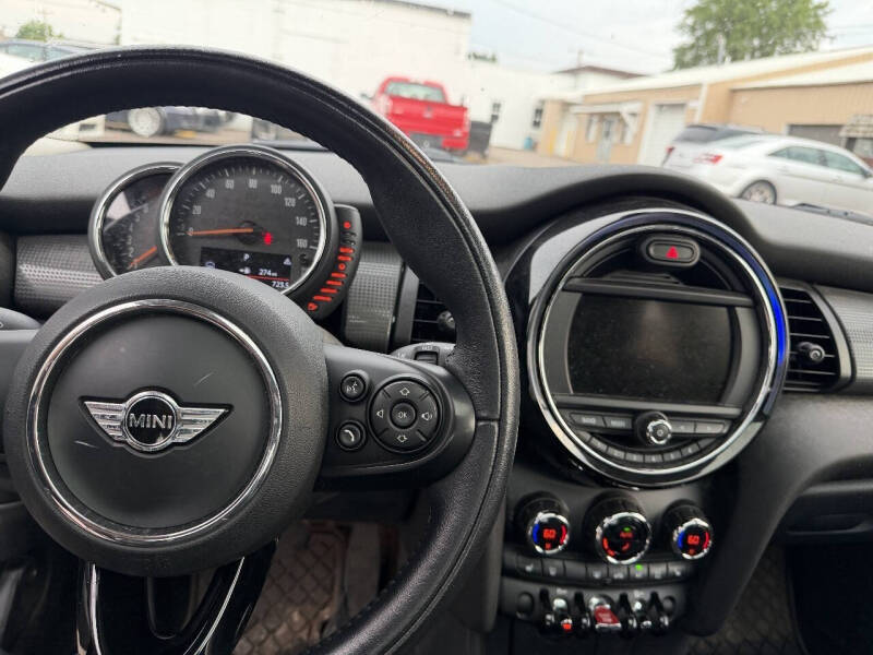 2017 MINI Hardtop 2 Door Cooper