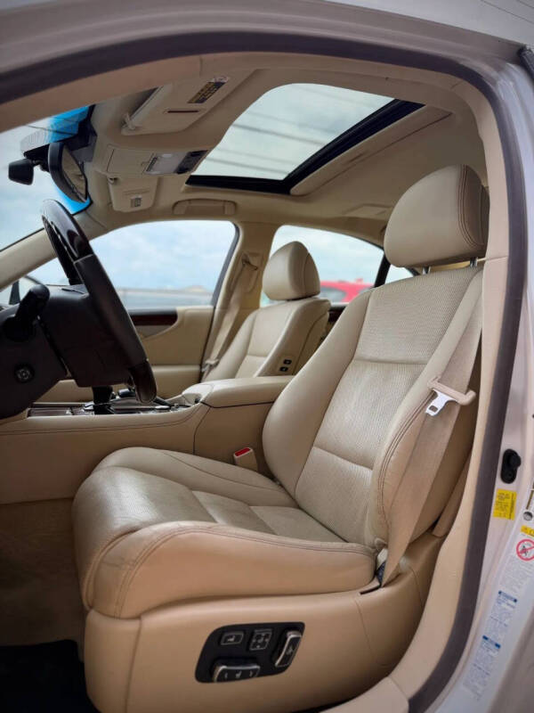 2017 Lexus LS 460
