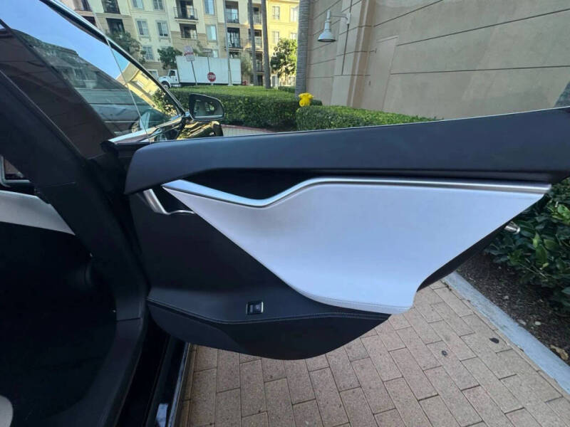 2017 Tesla Model S 75