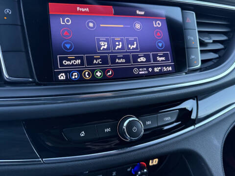 2022 Buick Enclave Essence