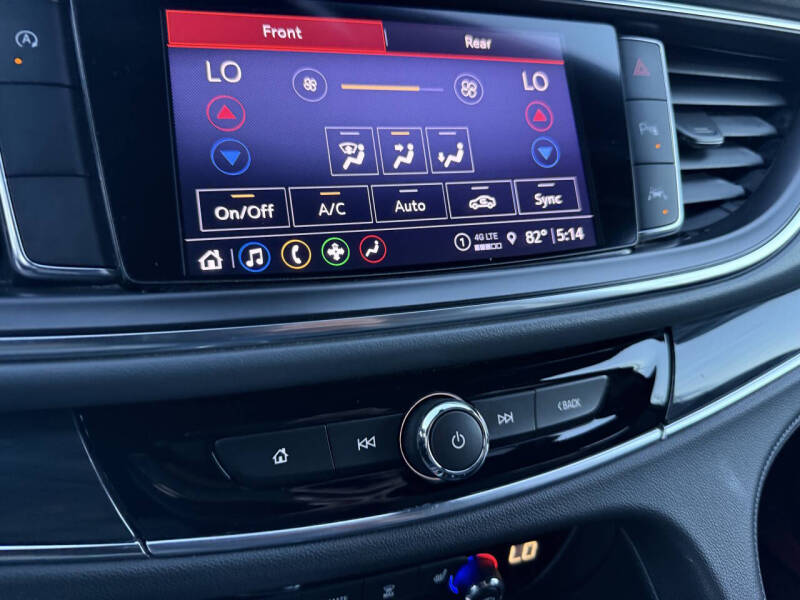 2022 Buick Enclave Essence