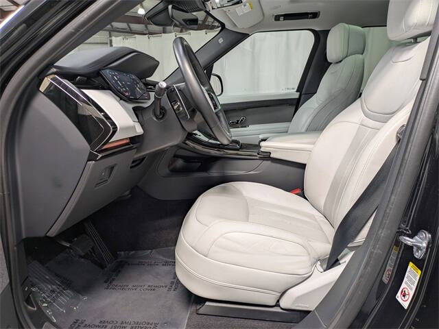 2024 Land Rover Range Rover Sport P360 SE