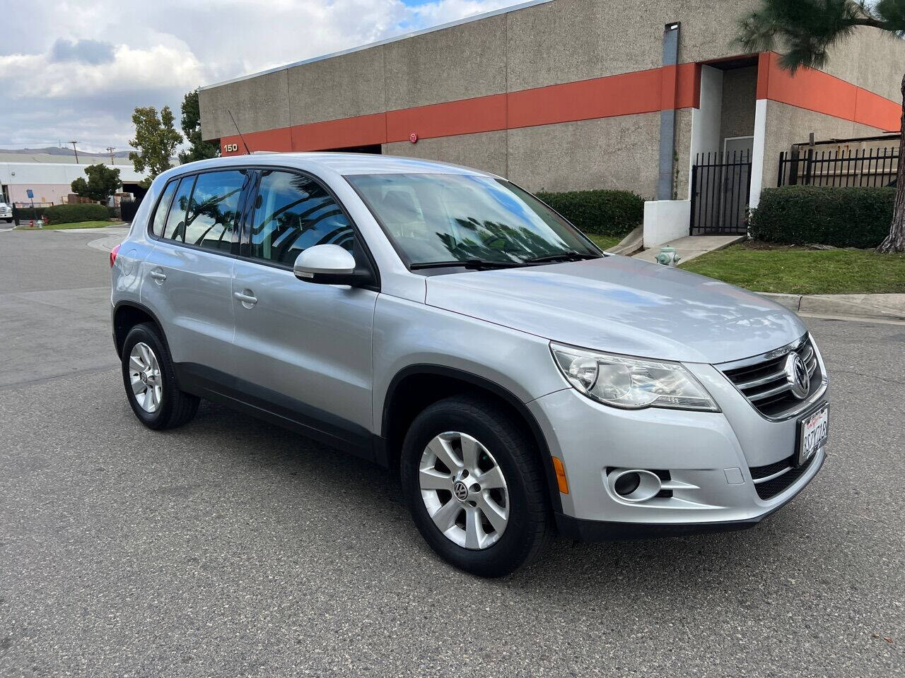 2010 Volkswagen Tiguan for sale at ZRV AUTO INC in Brea, CA