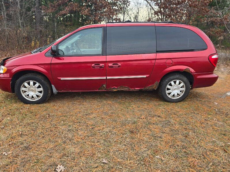 2006 Chrysler Town and Country for sale at Expressway Auto Auction in Howard City MI