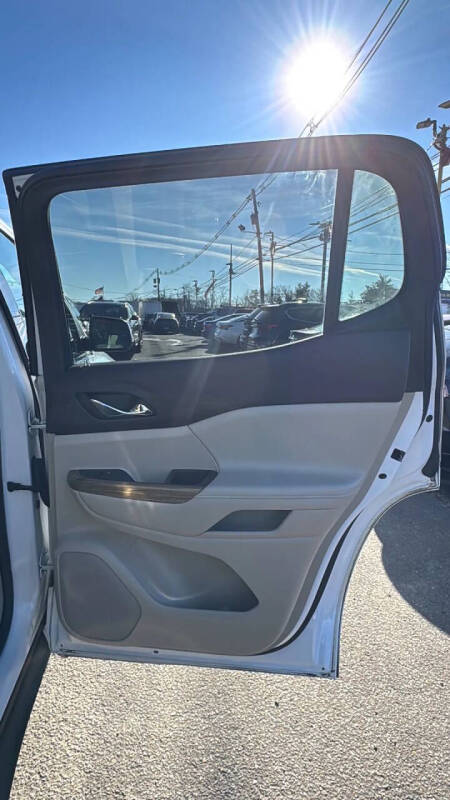 2019 GMC Acadia Denali