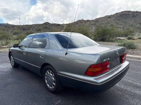 1995 Lexus LS 400