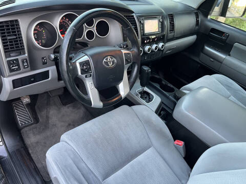 2017 Toyota Sequoia SR5