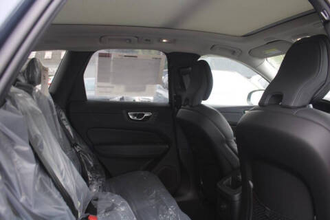 2025 Volvo XC60 T8 Plus Dark Theme