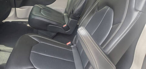 2020 Chrysler Voyager LXi