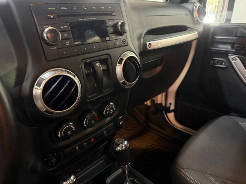 2017 Jeep Wrangler Sahara
