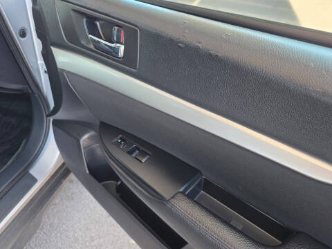 2012 Subaru Outback 2.5i Premium