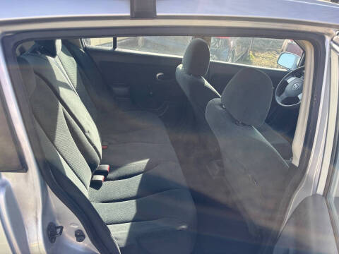 2010 Nissan Versa 1.8 S