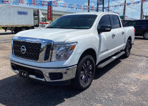 2018 Nissan Titan SV