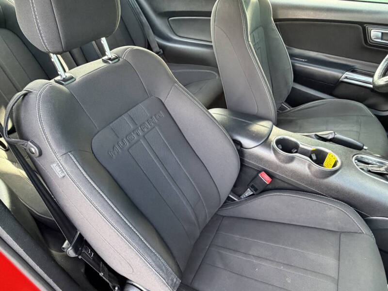 2020 Ford Mustang EcoBoost