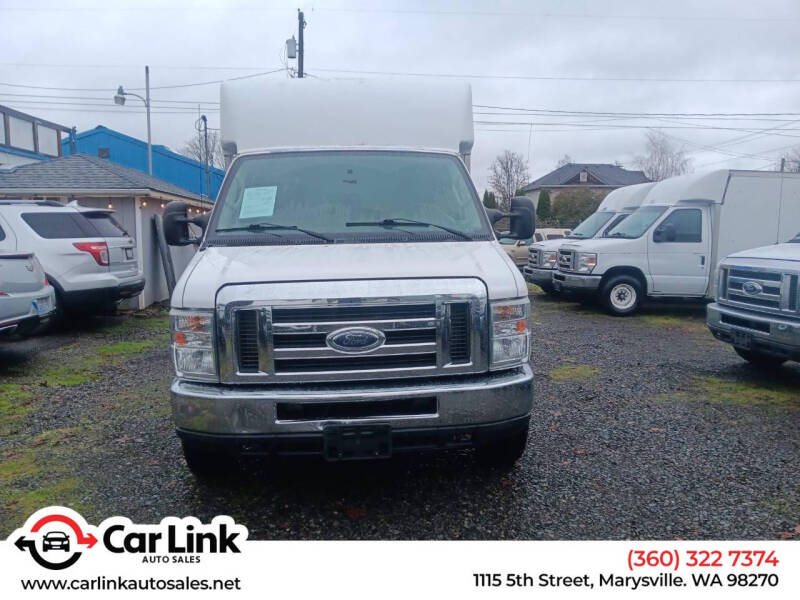 2012 Ford Econoline's photo