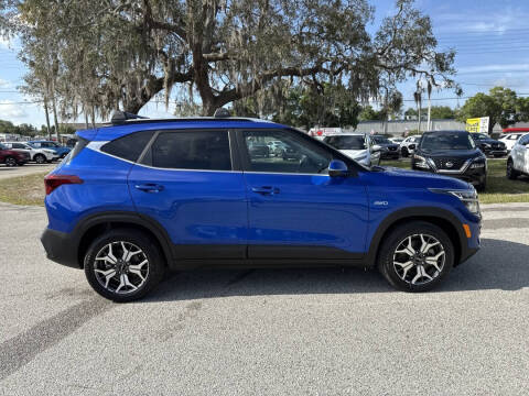2023 Kia Seltos EX