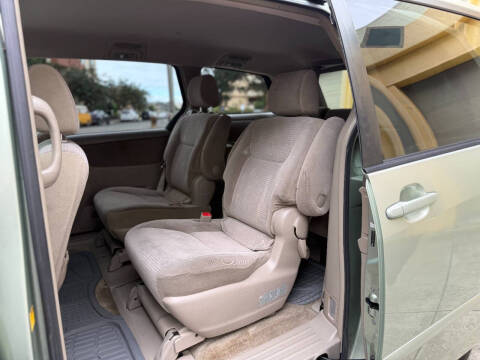 2006 Toyota Sienna LE 7 Passenger